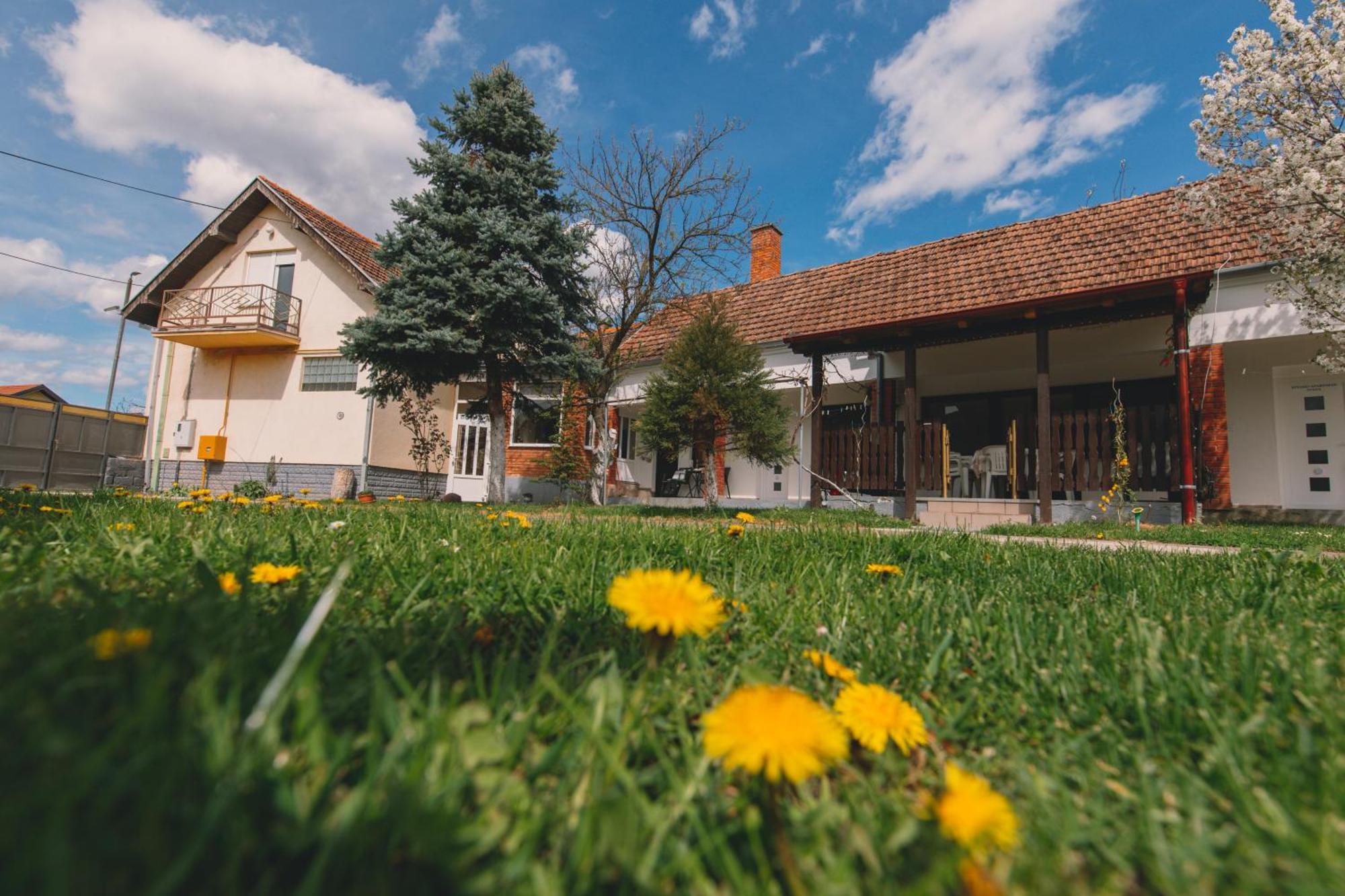 Apartman Marta I Soba Maja Gradiste Ngoại thất bức ảnh