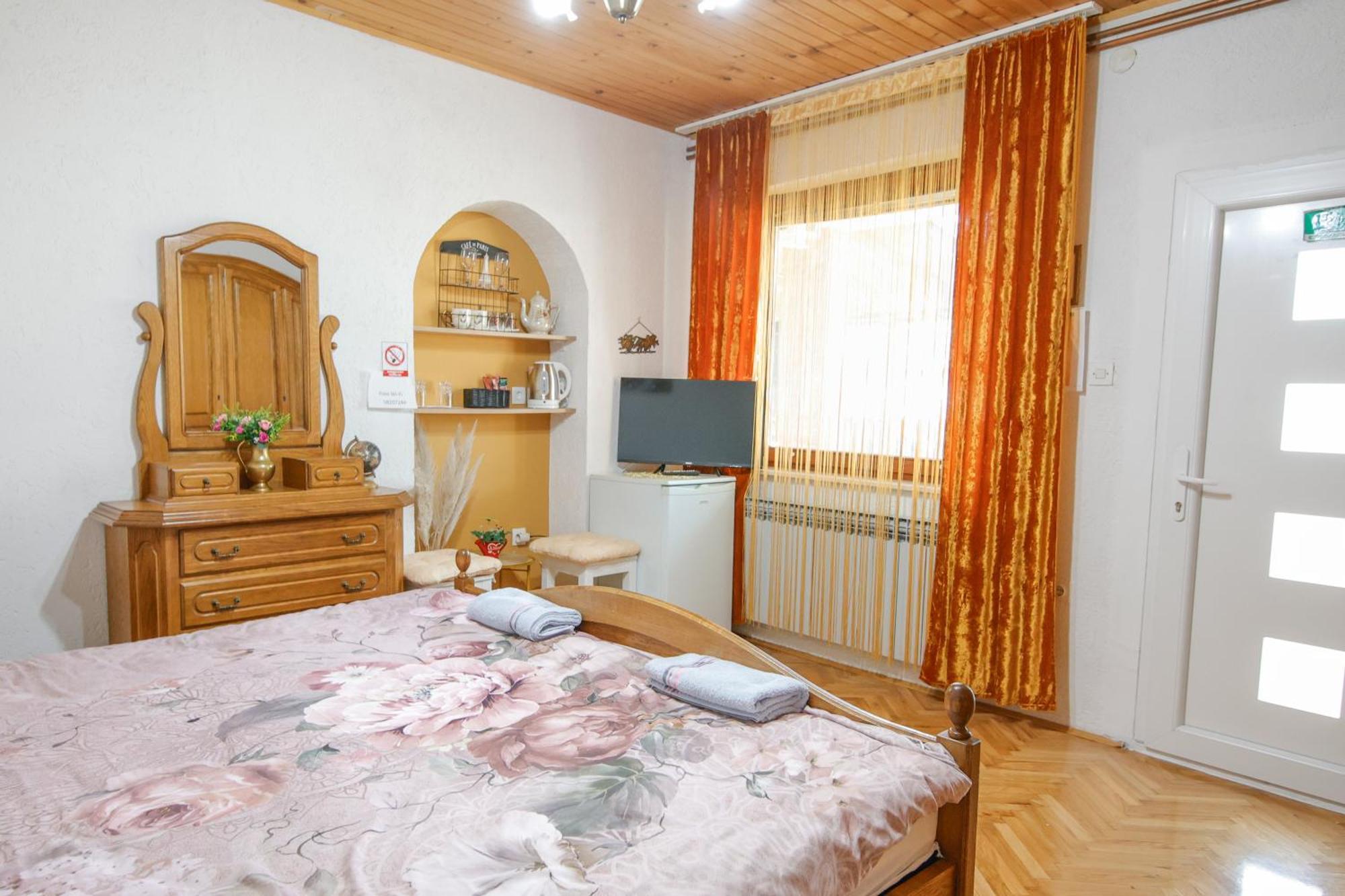 Apartman Marta I Soba Maja Gradiste Ngoại thất bức ảnh